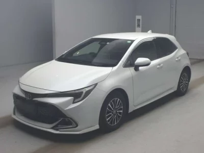Toyota COROLLA SPORT  с аукциона в Японии