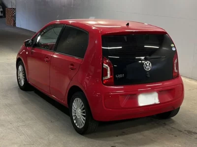 Volkswagen UP  с аукциона в Японии