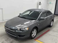 Mitsubishi GALANT FORTIS лот № 90212 оценка 3  с аукциона в Японии 3