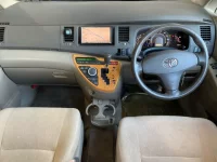 Toyota ISIS лот № 1026 оценка 3.5  с аукциона в Японии 2