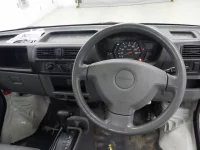 Nissan CLIPPER TRUCK лот № 5528 оценка 3  с аукциона в Японии 4