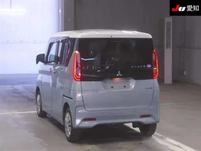 Mitsubishi EK SPACE  с аукциона в Японии