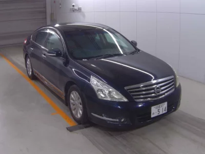 Nissan TEANA  с аукциона в Японии