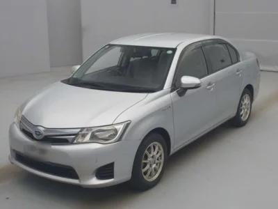 Toyota COROLLA AXIO  с аукциона в Японии