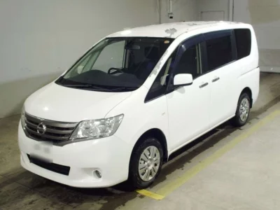 Nissan SERENA  с аукциона в Японии