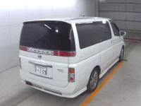 Nissan ELGRAND лот № 4048 оценка 4  с аукциона в Японии 3