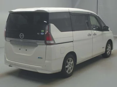 Nissan SERENA  с аукциона в Японии