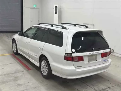 Mitsubishi LEGNUM