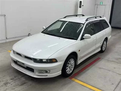 Mitsubishi LEGNUM