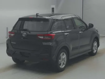 Toyota RAIZE  с аукциона в Японии