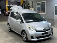 Toyota RACTIS лот № 1084 оценка 3.5  с аукциона в Японии 3