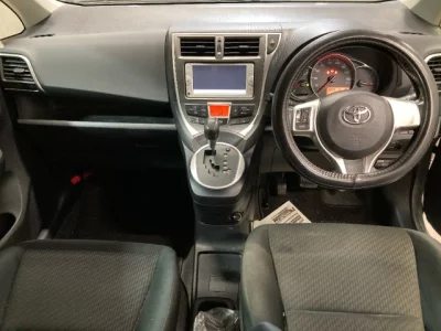 Toyota RACTIS  с аукциона в Японии