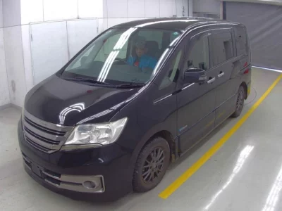 Nissan SERENA  с аукциона в Японии