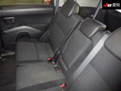 Mitsubishi OUTLANDER  с аукциона в Японии