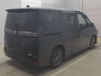 Toyota VOXY лот № 72007 оценка 3.5  с аукциона в Японии 1