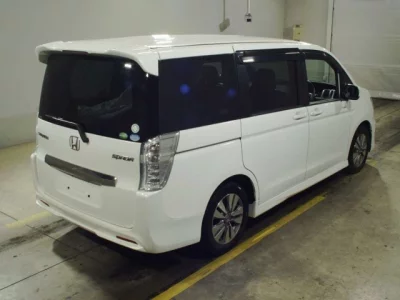Honda STEP WAGON  с аукциона в Японии