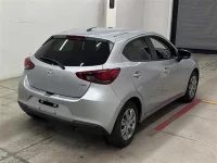 Mazda MAZDA2 лот № 30003 оценка 4  с аукциона в Японии 4