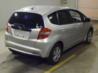 Honda FIT лот № 7208 оценка R  с аукциона в Японии 1