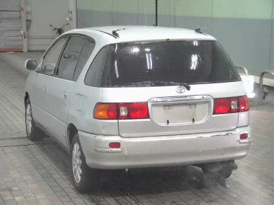 Toyota IPSUM  с аукциона в Японии