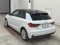 Audi A1 лот № 30022 оценка 4.5  с аукциона в Японии 1