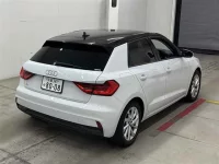 Audi A1 лот № 30022 оценка 4.5  с аукциона в Японии 4