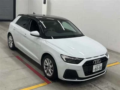 Audi A1  с аукциона в Японии