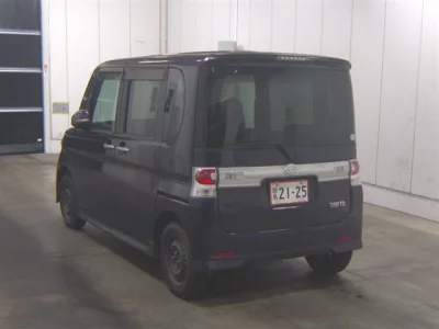 Daihatsu TANTO  с аукциона в Японии