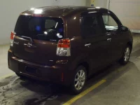 Toyota SPADE лот № 7223 оценка 3  с аукциона в Японии 1