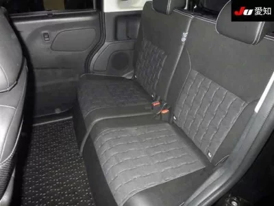 Mitsubishi DELICA MINI  с аукциона в Японии