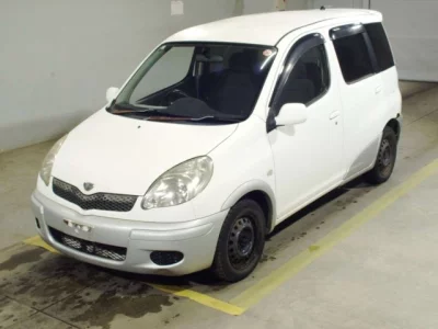 Toyota FUNCARGO  с аукциона в Японии
