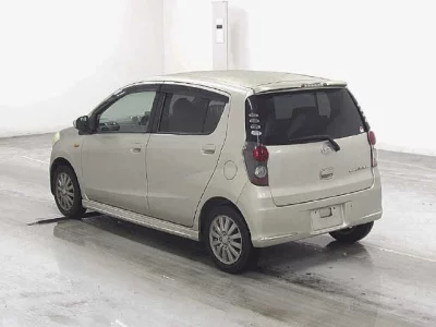 Daihatsu MIRA  с аукциона в Японии