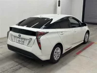 Toyota PRIUS лот № 30031 оценка 3.5  с аукциона в Японии 4