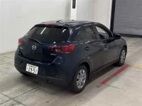 Mazda MAZDA2 лот № 30032 оценка 4  с аукциона в Японии 4