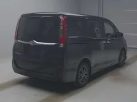 Toyota ESQUIRE лот № 20044 оценка R  с аукциона в Японии 1