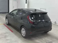 Toyota AQUA лот № 30035 оценка 4  с аукциона в Японии 1