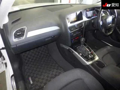 Audi A4  с аукциона в Японии