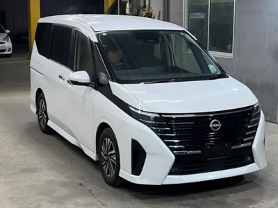 Nissan SERENA  с аукциона в Японии