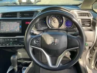 Honda FIT лот № 30037 оценка 4  с аукциона в Японии 2