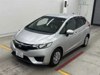 Honda FIT лот № 30037 оценка 4  с аукциона в Японии 3