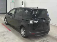 Toyota SIENTA лот № 30039 оценка 4  с аукциона в Японии 1
