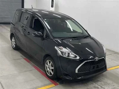 Toyota SIENTA  с аукциона в Японии