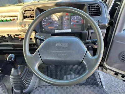 Isuzu ELF  с аукциона в Японии