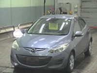 Mazda DEMIO лот № 7040 оценка 3  с аукциона в Японии 2