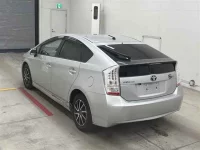Toyota PRIUS лот № 30046 оценка 3.5  с аукциона в Японии 1
