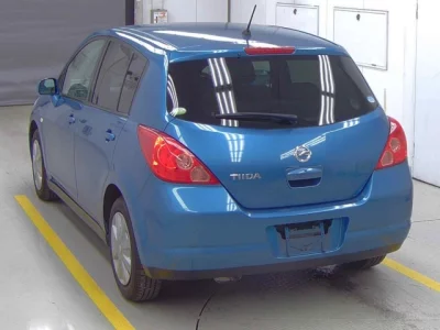 Nissan TIIDA  с аукциона в Японии