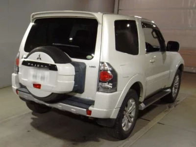 Mitsubishi PAJERO  с аукциона в Японии