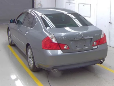 Nissan FUGA  с аукциона в Японии