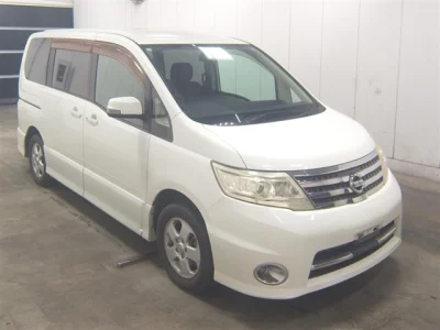 Nissan SERENA  с аукциона в Японии