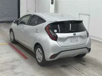 Toyota AQUA лот № 30066 оценка 4  с аукциона в Японии 1