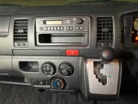 Toyota HIACE VAN лот № 30068 оценка 3.5  с аукциона в Японии 7